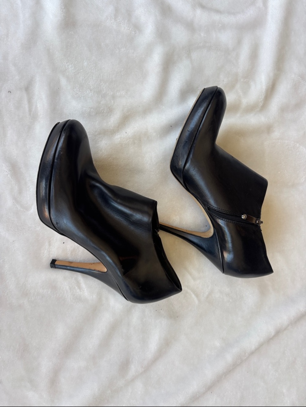Via Spiga Black Leather High-Heel Ankle Booties